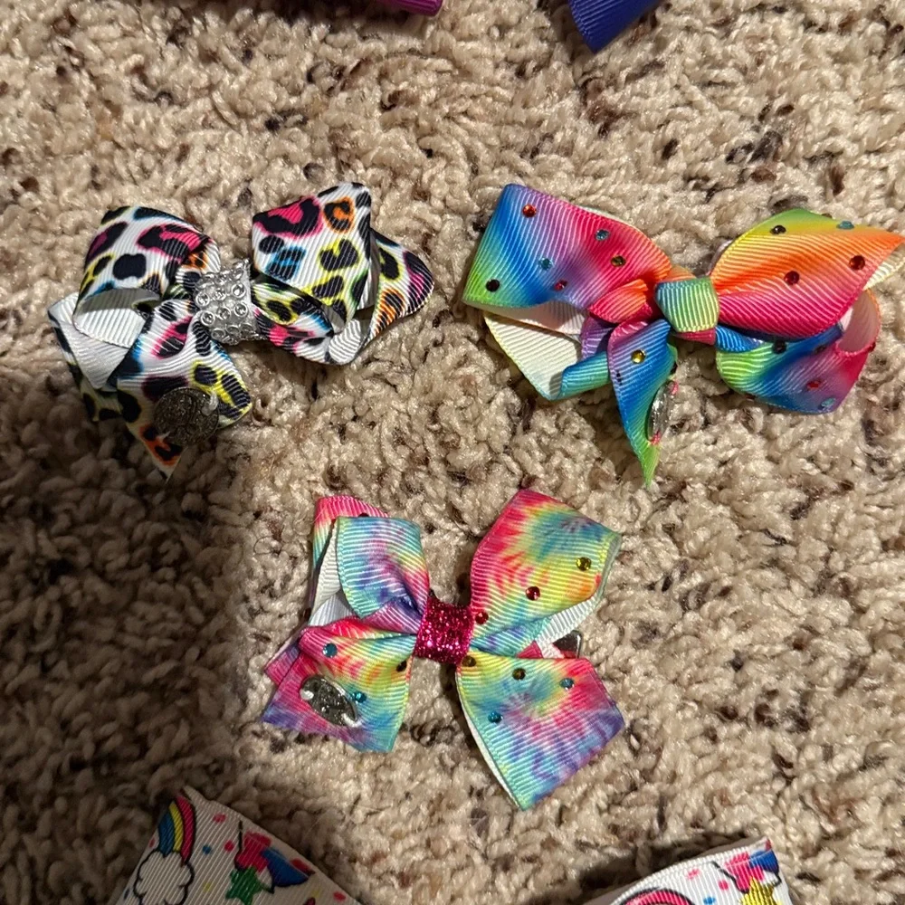 Girls bundle Jojo Siwa bows 3 small 2 jumbo white one lights up